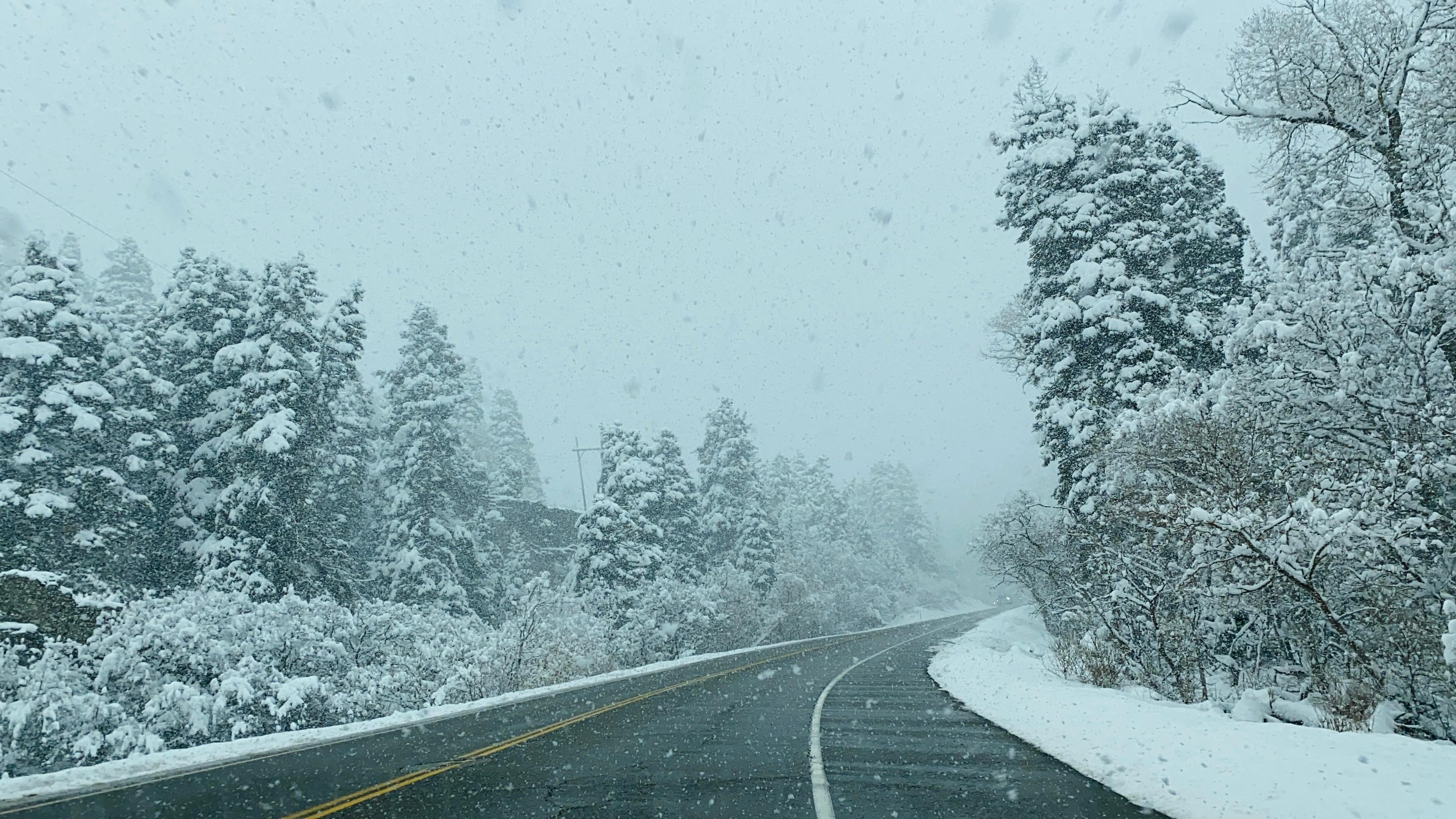 A snowy day with no ice on the road all melted
